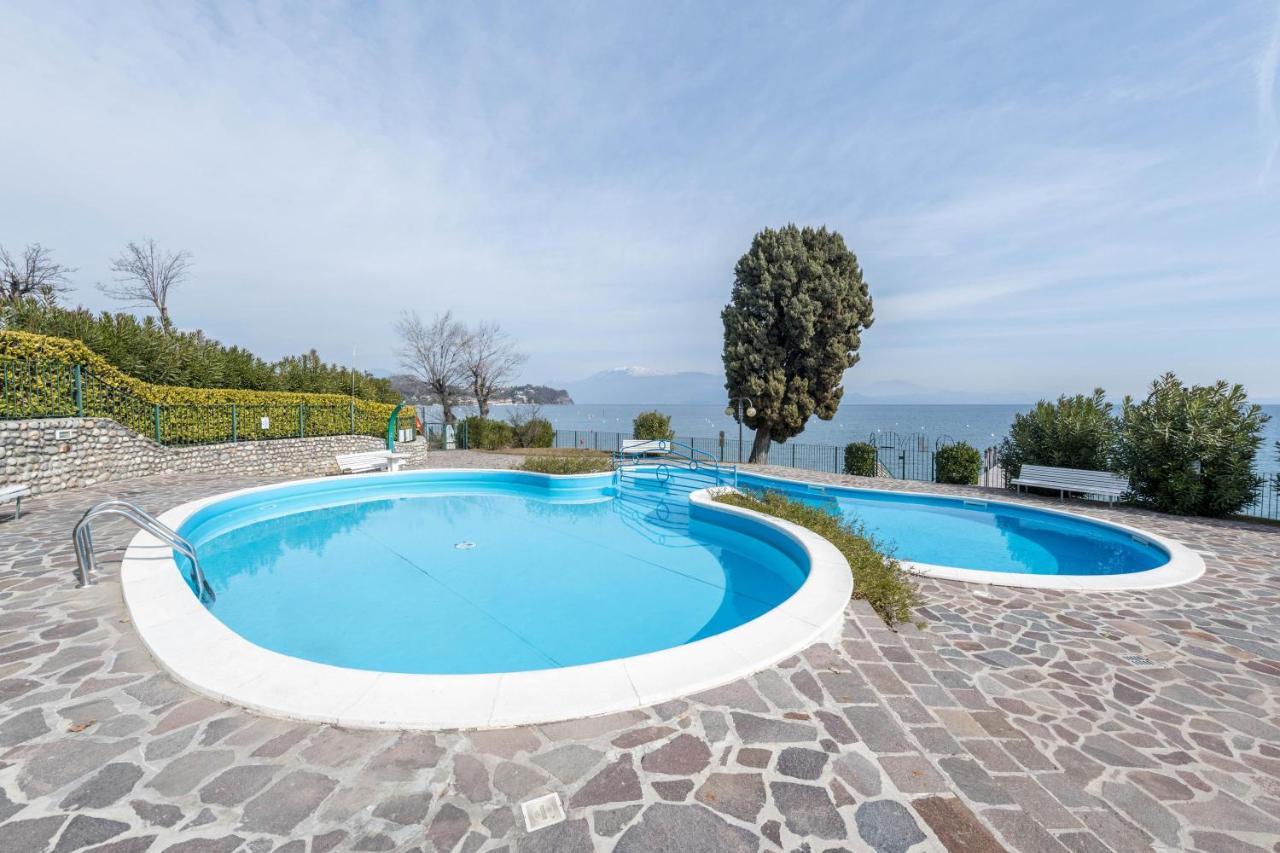 On The Beach Lake View Manerba del Garda Dış mekan fotoğraf