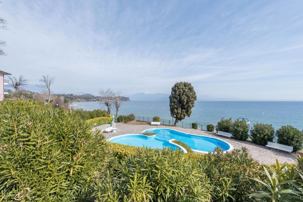 On The Beach Lake View Manerba del Garda Dış mekan fotoğraf