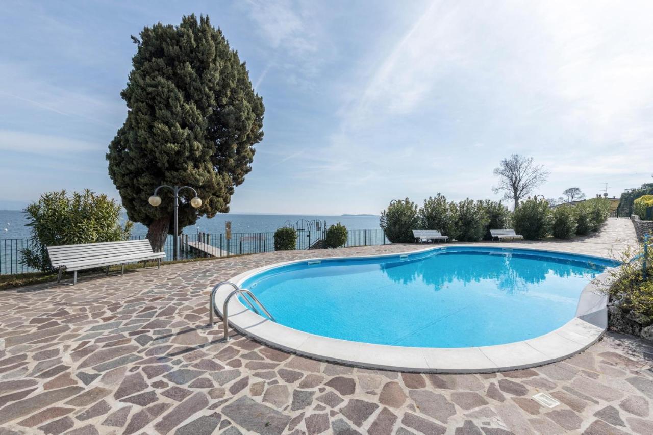 On The Beach Lake View Manerba del Garda Dış mekan fotoğraf