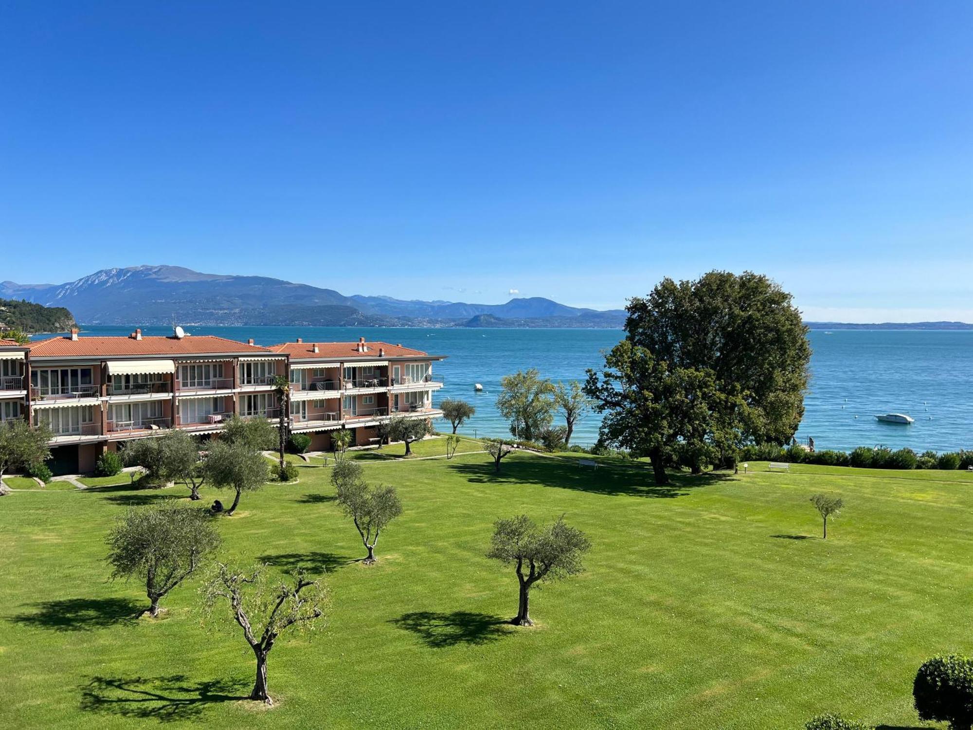 On The Beach Lake View Manerba del Garda Dış mekan fotoğraf